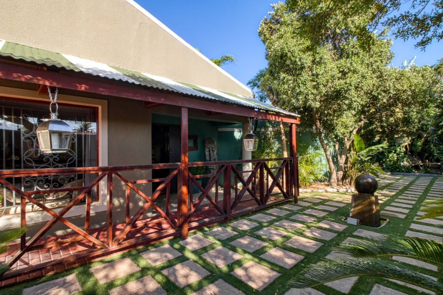 4 Bedroom Property for Sale in Strand South Western Cape